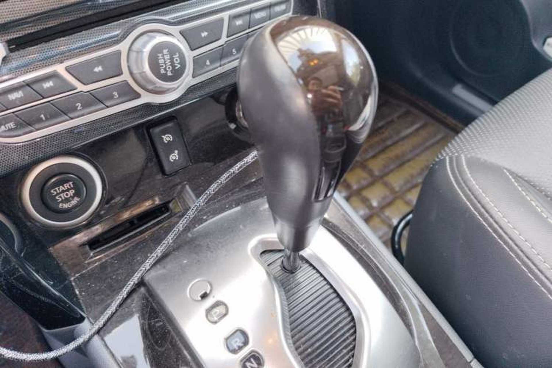Used Renault Koleos 2015 2.5L Two-Wheel Drive Comfort Edition Gear Lever