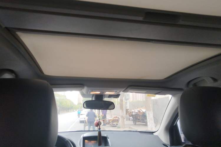 Used Renault Koleos 2015 2.0L Two-Wheel Drive Comfort Edition Headliner