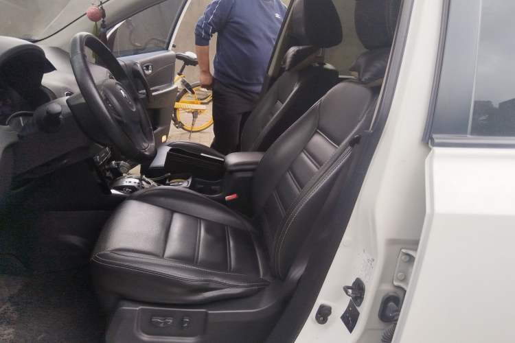 Used Renault Koleos 2015 2.0L Two-Wheel Drive Comfort Edition Left Front Seat