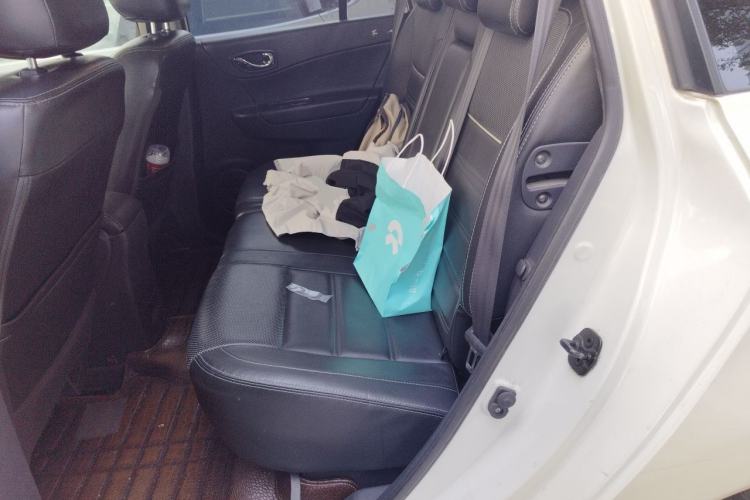 Used Renault Koleos 2015 2.5L Two-Wheel Drive Comfort Edition Left Rear Seat