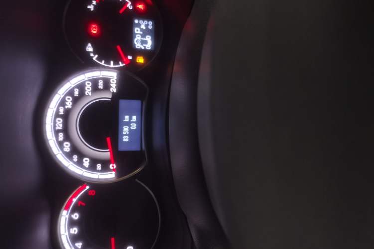 Used Renault Koleos 2015 2.5L 4x4 Comfort Edition Odometer Close Up