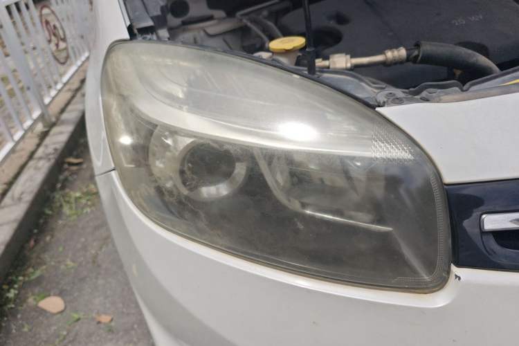 Used Renault Koleos 2015 2.0L Two-Wheel Drive Fashion Edition Right Front Headlight