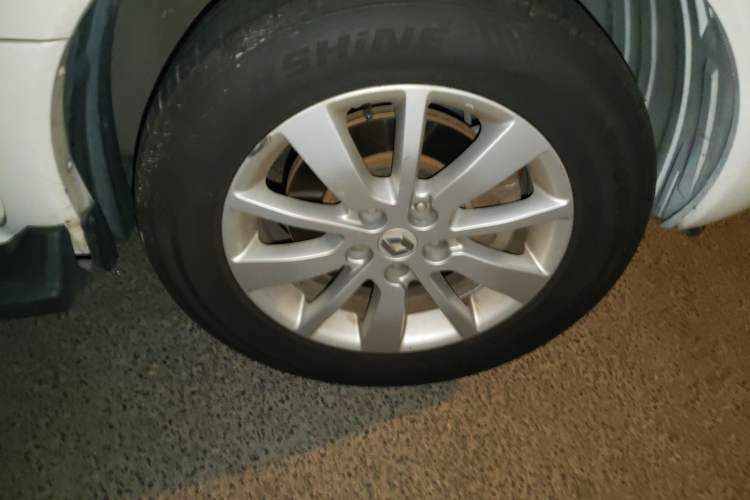 Used Renault Koleos 2015 2.0L Two-Wheel Drive Fashion Edition Right Front Wheel Hub