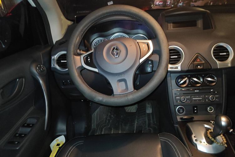 Used Renault Koleos 2015 2.0L Two-Wheel Drive Standard Edition Steering Wheel