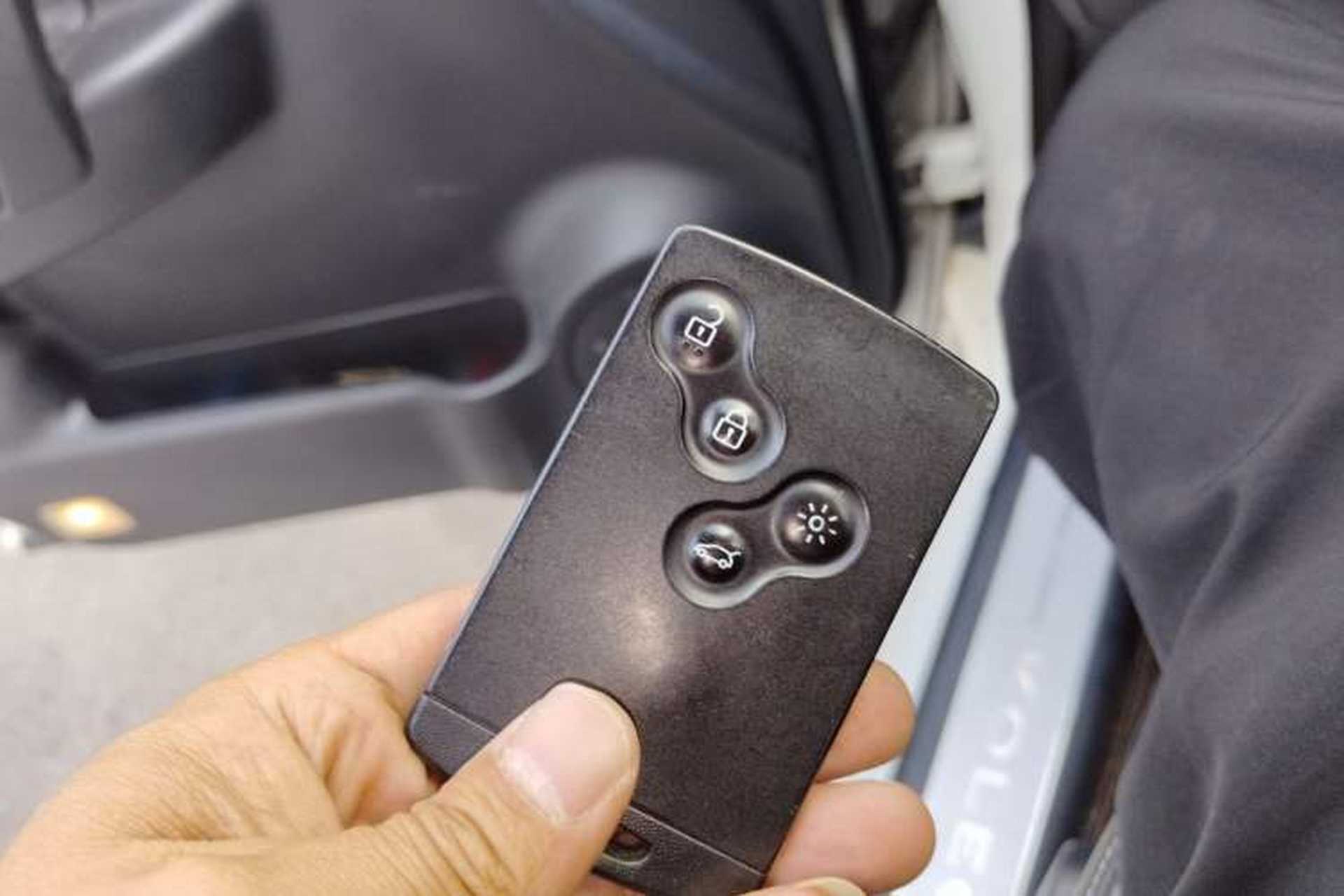Used Renault Koleos 2015 2.5L Two-Wheel Drive Comfort Edition Vehicle Key