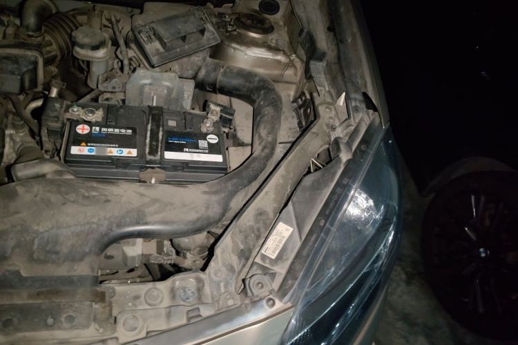 Used Renault Koleos 2015 2.0L Two-Wheel Drive Fashion Edition Engine Bay Left