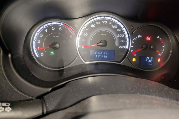 Used Renault Koleos 2015 2.0L Two-Wheel Drive Fashion Edition Odometer Close Up