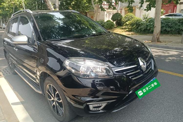 Used Renault Koleos 2016 2.5L 4x4 Comfort Sport Edition Front Right 45 Deg