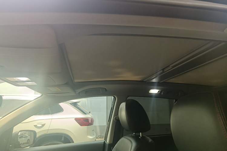 Used Renault Koleos 2016 2.5L 4x4 Comfort Sport Edition Headliner