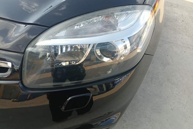 Used Renault Koleos 2016 2.5L 4x4 Comfort Sport Edition Left Front Headlight
