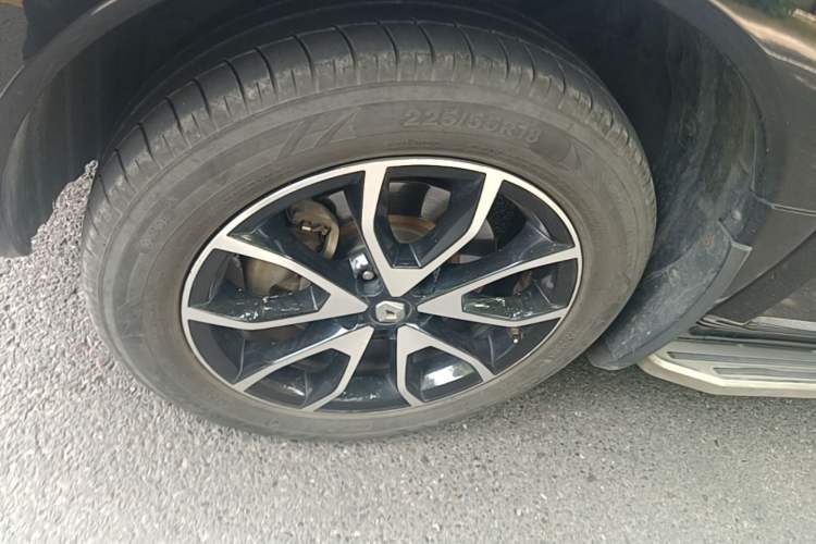 Used Renault Koleos 2016 2.5L 4x4 Comfort Sport Edition Left Front Wheel Hub