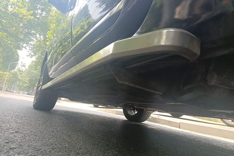 Used Renault Koleos 2016 2.5L 4x4 Comfort Sport Edition Left Side Sill