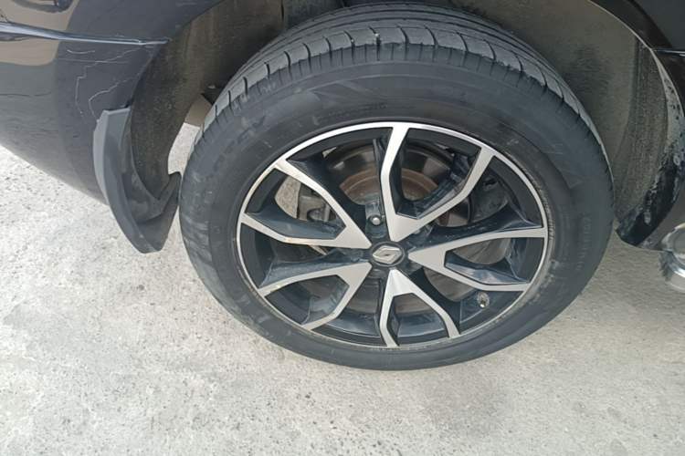 Used Renault Koleos 2016 2.5L 4x4 Comfort Sport Edition Right Rear Wheel Hub