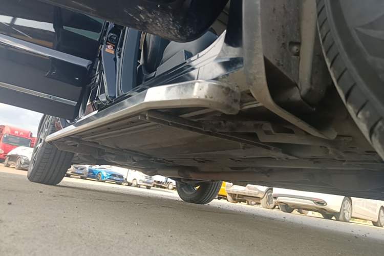Used Renault Koleos 2016 2.5L 4x4 Comfort Sport Edition Right Side Sill