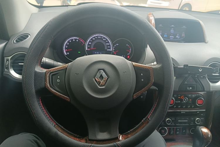 Used Renault Koleos 2016 2.5L 4x4 Comfort Sport Edition Steering Wheel
