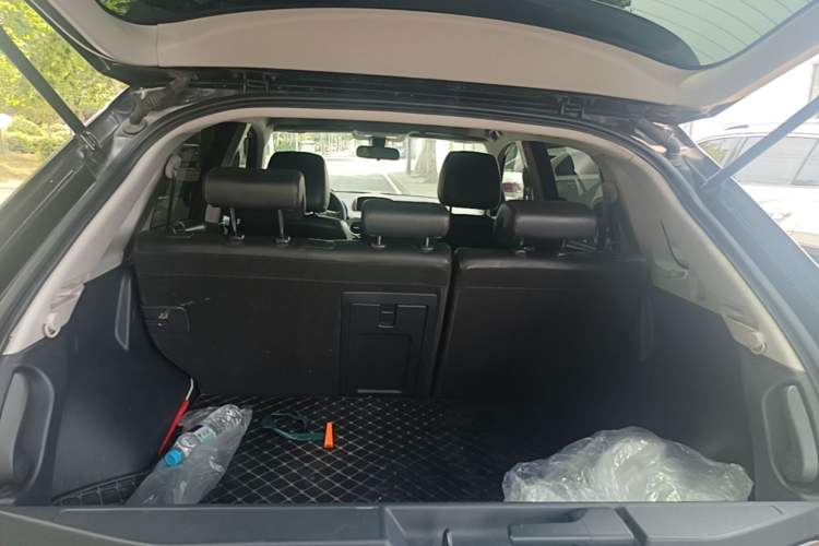 Used Renault Koleos 2016 2.5L 4x4 Comfort Sport Edition Trunk