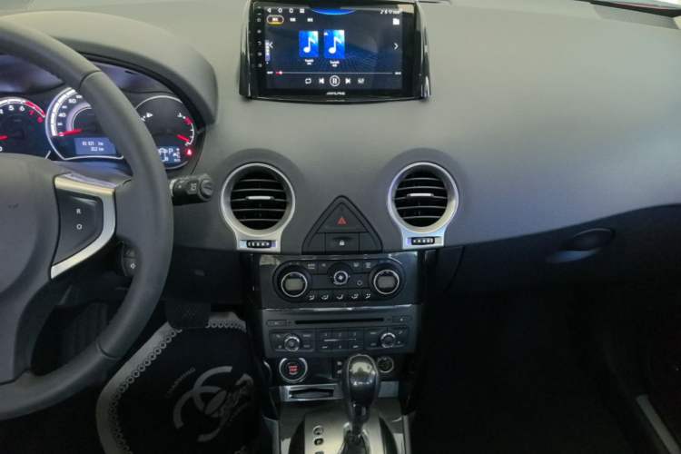 Used Renault Koleos 2016 2.0L Two-Wheel-Drive Comfort Edition with BOSE System Audio And AC Panel