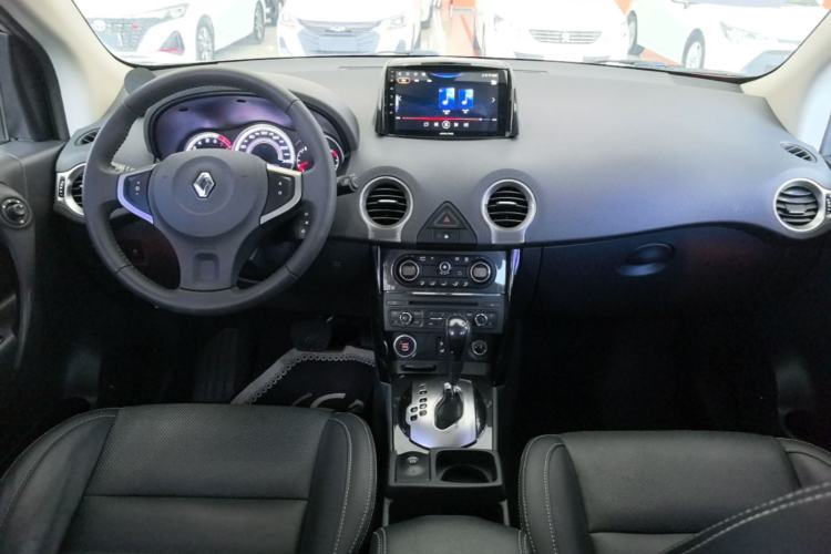 Used Renault Koleos 2016 2.0L Two-Wheel-Drive Comfort Edition with BOSE System Center Console