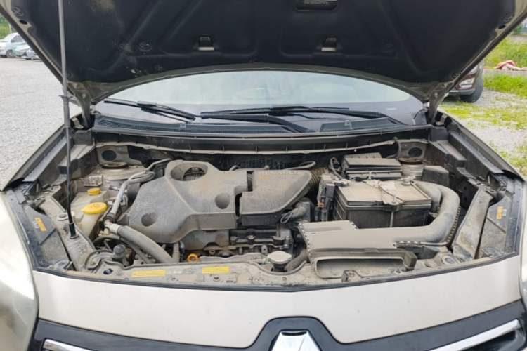 Used Renault Koleos 2016 2.5L Two-Wheel Drive Comfort & Sport Edition Engine Bay