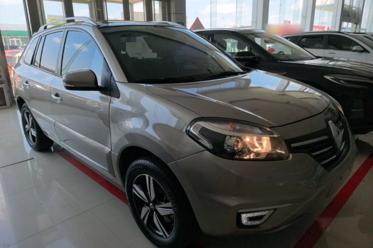 Used Renault Koleos 2016 2.0L Two-Wheel-Drive Comfort Edition with BOSE System Front Right 45 Deg