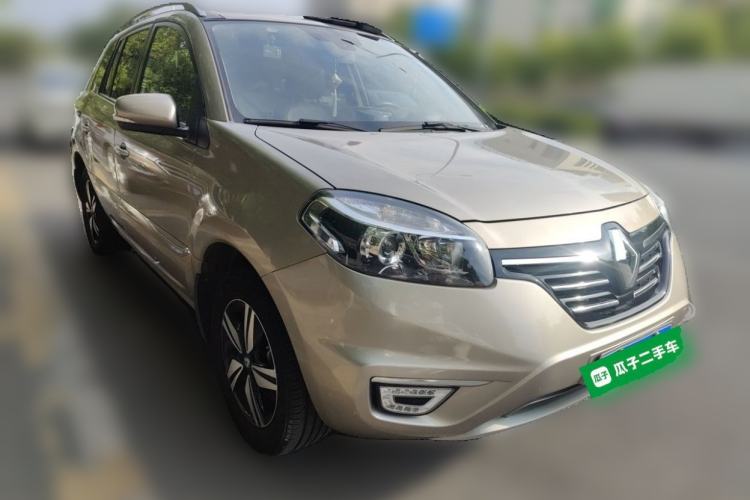 Used Renault Koleos 2016 2.0L Two-Wheel-Drive Comfort Edition with BOSE System Front Right 45 Deg