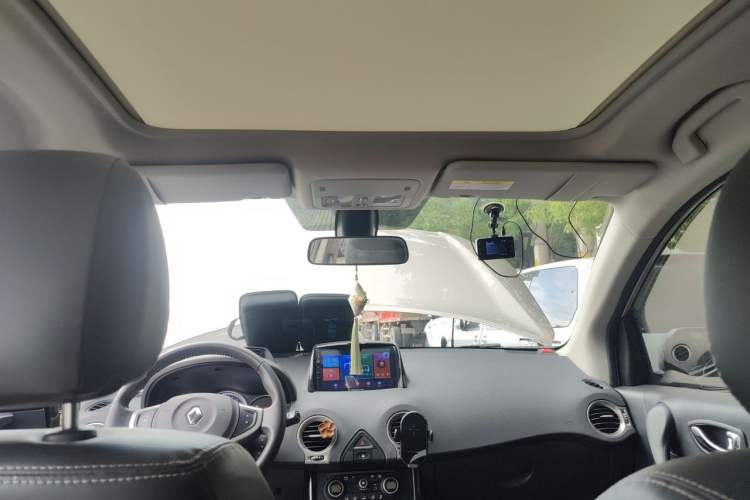 Used Renault Koleos 2016 2.0L Two-Wheel-Drive Comfort Edition with BOSE System Headliner