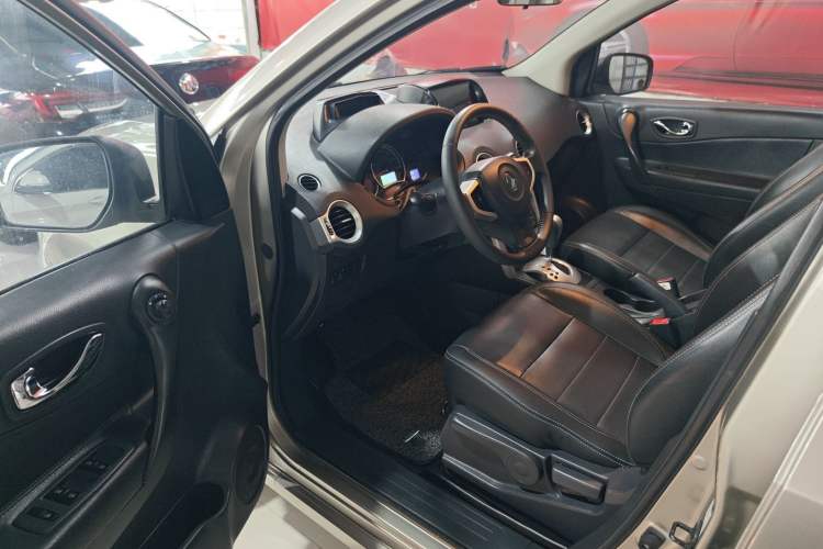 Used Renault Koleos 2016 2.0L Two-Wheel Drive Fashion Edition Interior 3