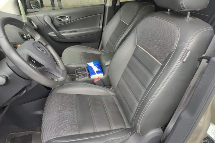 Used Renault Koleos 2016 2.0L Two-Wheel-Drive Comfort Edition with BOSE System Left Front Seat
