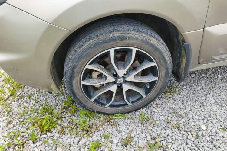 Used Renault Koleos 2016 2.5L Two-Wheel Drive Comfort & Sport Edition Left Front Wheel Hub