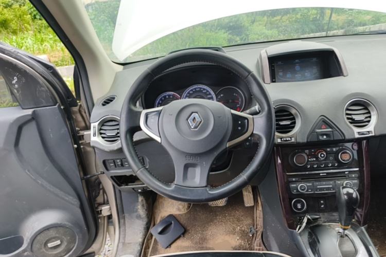 Used Renault Koleos 2016 2.5L Two-Wheel Drive Comfort & Sport Edition Steering Wheel