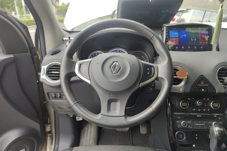 Used Renault Koleos 2016 2.0L Two-Wheel-Drive Comfort Edition with BOSE System Steering Wheel
