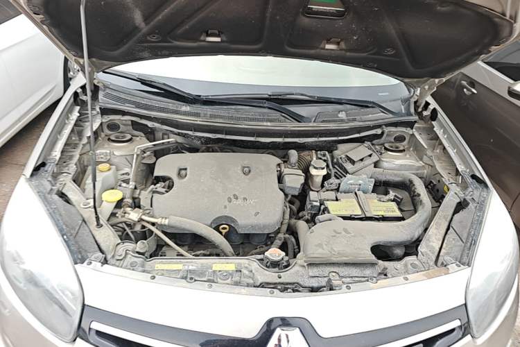Used Renault Koleos 2016 Revised Version 2.0L Two-Wheel Drive Comfort Edition Engine Bay