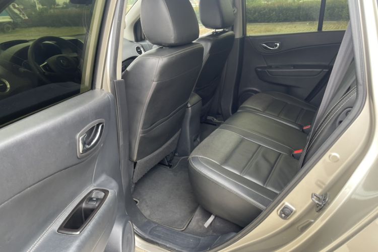 Used Renault Koleos 2016 2.0L Two-Wheel Drive Comfort Edition Interior 1