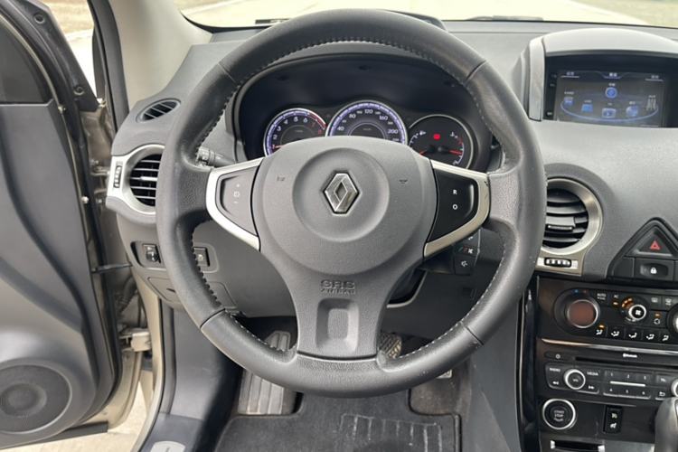 Used Renault Koleos 2016 2.0L Two-Wheel Drive Comfort Edition Steering Wheel