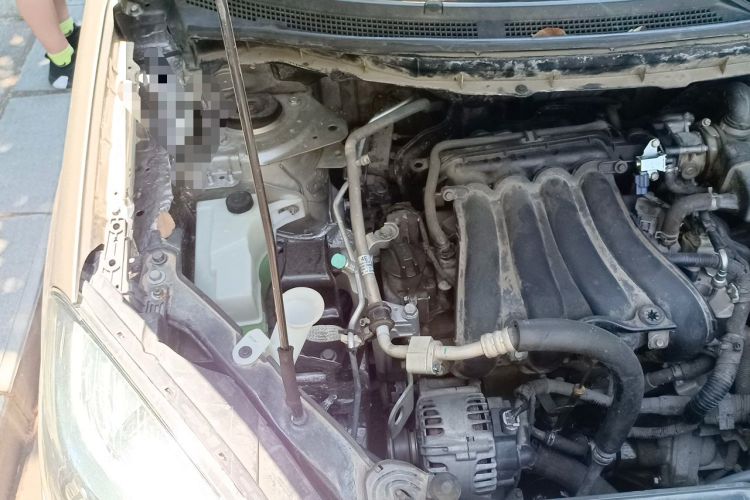 Used Renault Koleos 2016 2.0L Two-Wheel-Drive Comfort Edition with BOSE System Engine Bay Right