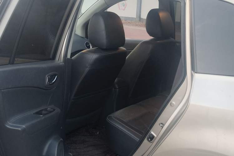 Used Renault Koleos 2016 Revised Version 2.0L Two-Wheel Drive Comfort Edition Interior 2