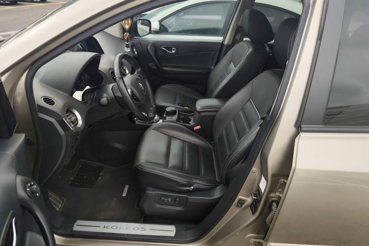 Used Renault Koleos 2016 2.0L Two-Wheel Drive Comfort Edition Left Front Seat