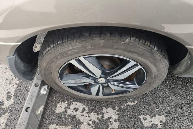 Used Renault Koleos 2016 2.0L Two-Wheel Drive Comfort Edition Right Rear Wheel Hub