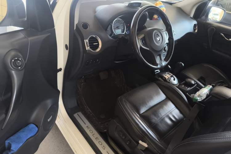 Used Renault Koleos 2016 2.0L Two-Wheel-Drive Comfort Edition with BOSE System Driver Seat