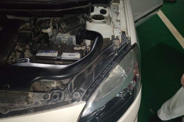 Used Renault Koleos 2016 2.0L Two-Wheel Drive Fashion Edition Engine Bay Left