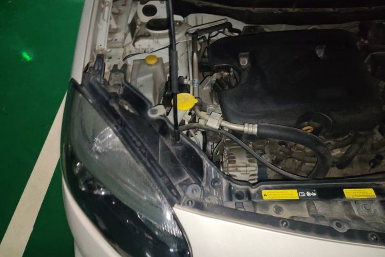 Used Renault Koleos 2016 2.0L Two-Wheel Drive Fashion Edition Engine Bay Right