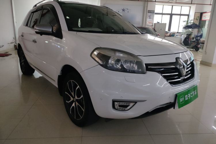 Used Renault Koleos 2016 2.5L Two-Wheel Drive Comfort & Sport Edition Front Right 45 Deg