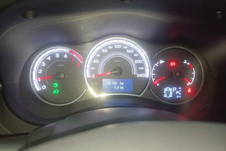Used Renault Koleos 2016 Revised Version 2.0L Two-Wheel Drive Comfort Edition Instrument Cluster