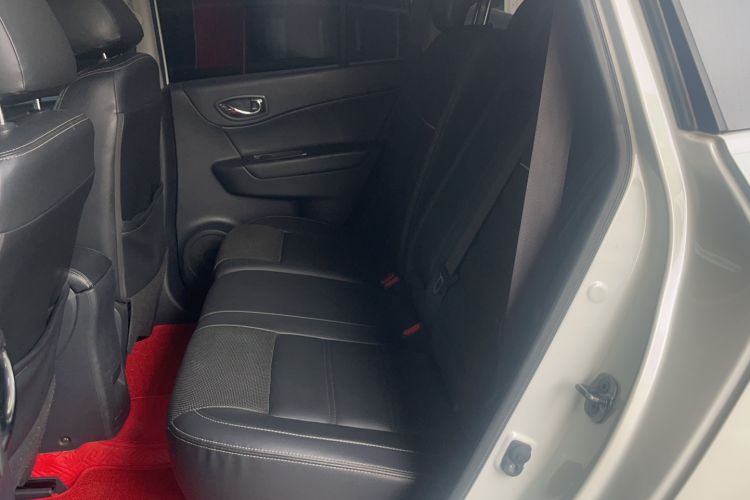 Used Renault Koleos 2016 2.0L Two-Wheel-Drive Comfort Edition with BOSE System Interior 1