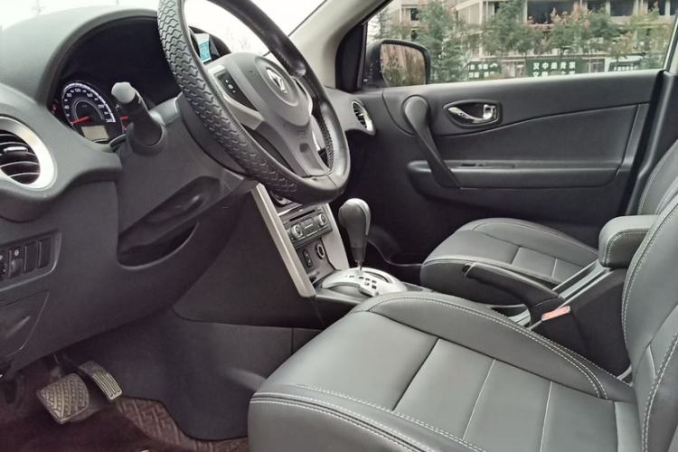 Used Renault Koleos 2016 2.0L Two-Wheel Drive Fashion Edition Interior 2
