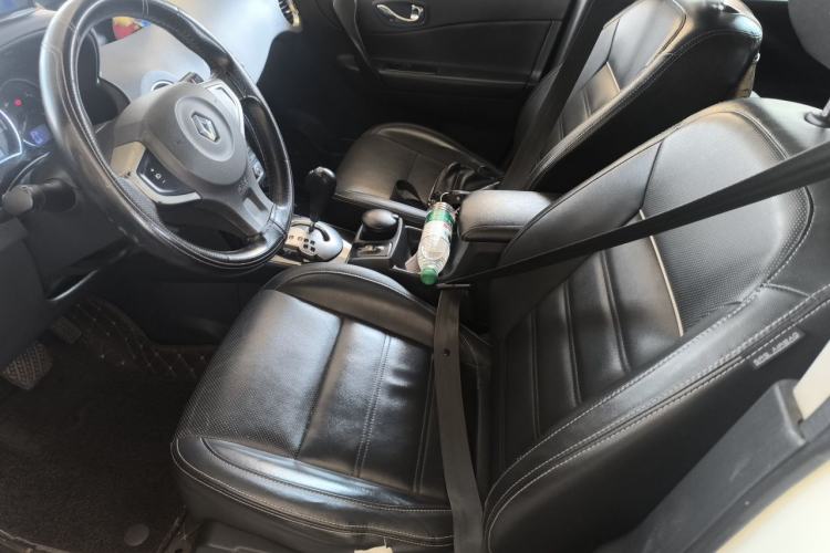 Used Renault Koleos 2016 2.0L Two-Wheel-Drive Comfort Edition with BOSE System Left Front Seat