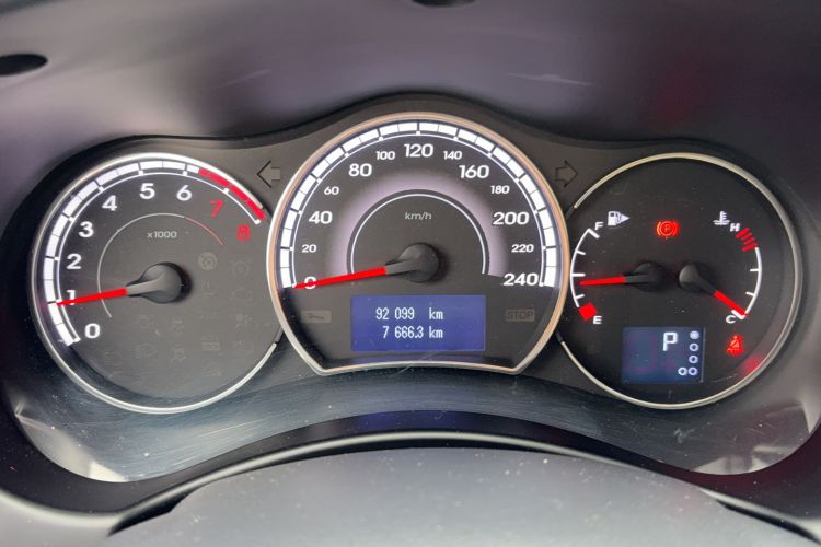 Used Renault Koleos 2016 2.0L Two-Wheel Drive Fashion Edition Odometer Close Up