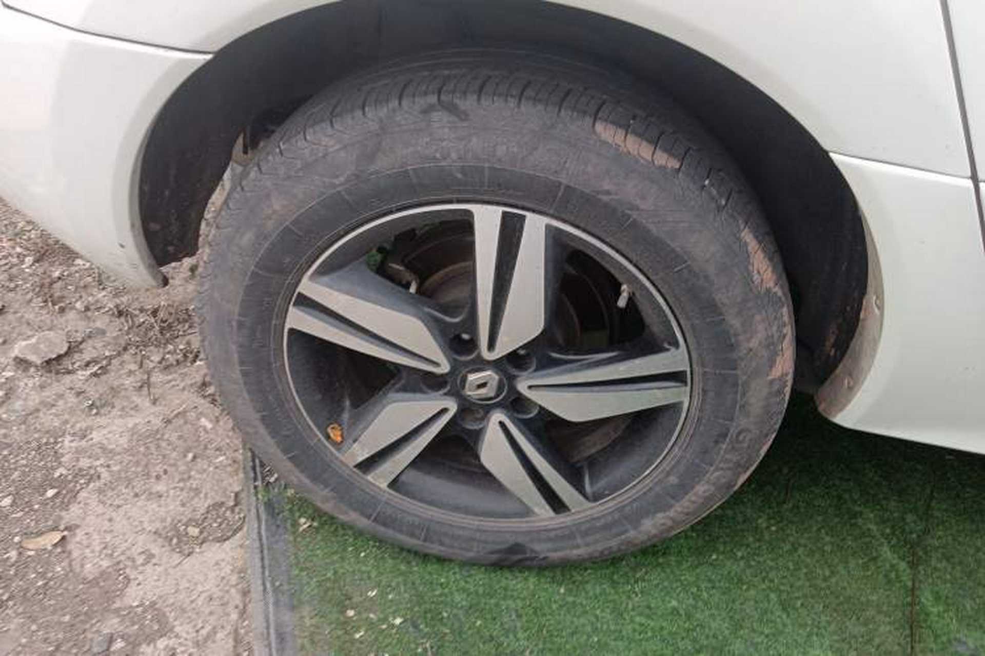 Used Renault Koleos 2016 2.0L Two-Wheel Drive Comfort Edition Right Rear Wheel Hub