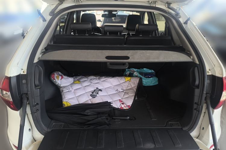 Used Renault Koleos 2016 2.0L Two-Wheel-Drive Comfort Edition with BOSE System Trunk