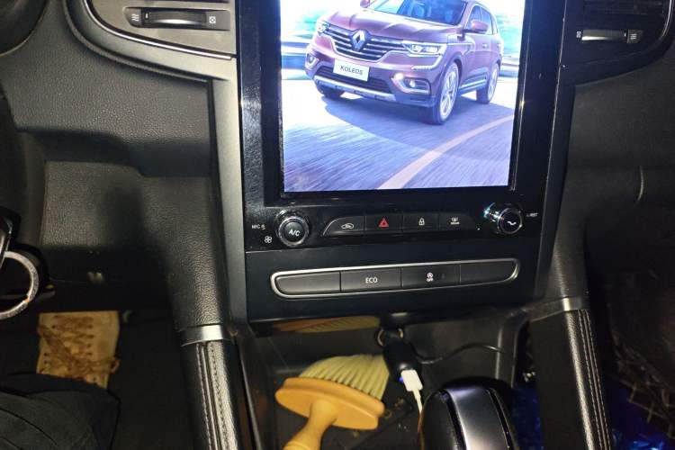Used Renault Koleos 2017 2.0L Two-Wheel-Drive Leading Edition Audio And AC Panel